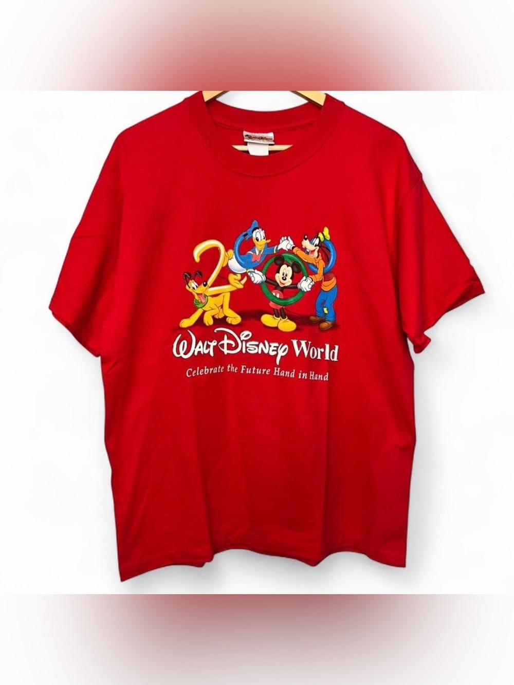 Vintage Y2K Disney Red Mickey & Friends Walt Disney World Graphic Tee